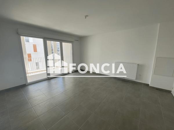 Location Appartement 2 pièces 41.7 m² - RUE DE RUFFI / RUE URBAIN V Marseille 13002