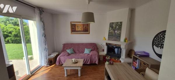 Maison de plain-pied 4 chambres + 1 studio + 1 garage