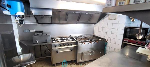 Immeuble avec local commercial + appartement T3