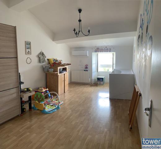 Maison
                                                                                                                                                                                                                                                                                                                        5 pièce(s)                                                                                                                                                                                                          3 chambre(s)                                                                                                                                                                                                          136  m²