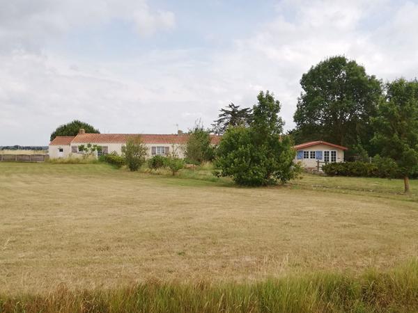 Longère Bouin 7 pièce(s) sur 19 hectares