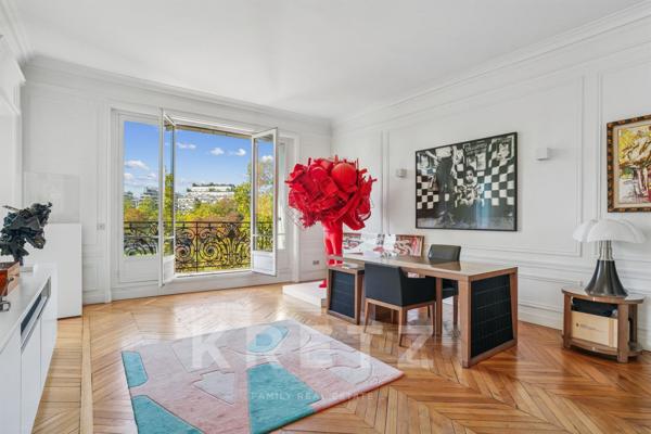 Exclusivité Paris 16 Trocadéro. Appartement rénové d'exception de 286m2 avec vue Tour Eiffel et sur
