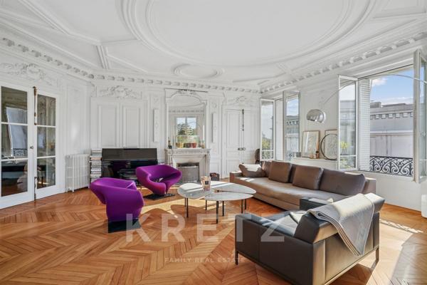 Exclusivité Paris 16 Trocadéro. Appartement rénové d'exception de 286m2 avec vue Tour Eiffel et sur