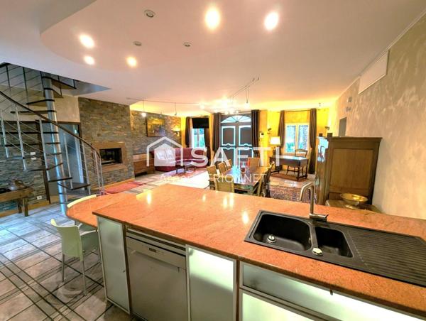 grande maison avec 4 ch à 10 min d'Angers.