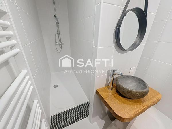 grande maison avec 4 ch à 10 min d'Angers.