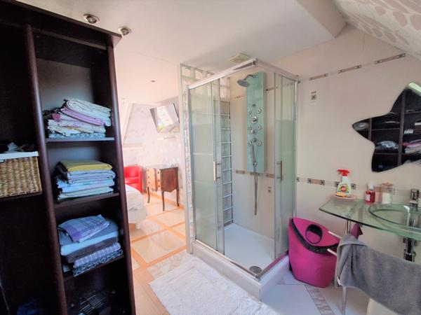 Chennevières-sur-Marne (94430) MAISON avec 4 chambres, sous-sol total, garage et jardin