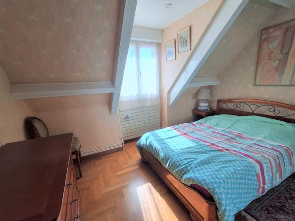 Chennevières-sur-Marne (94430) MAISON avec 4 chambres, sous-sol total, garage et jardin