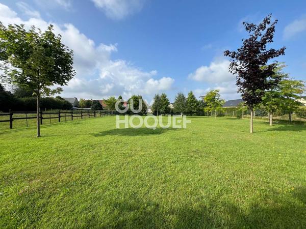 A Vendre, Terrain à bâtir de 1000 m² à l'Ouest de Bayeux.