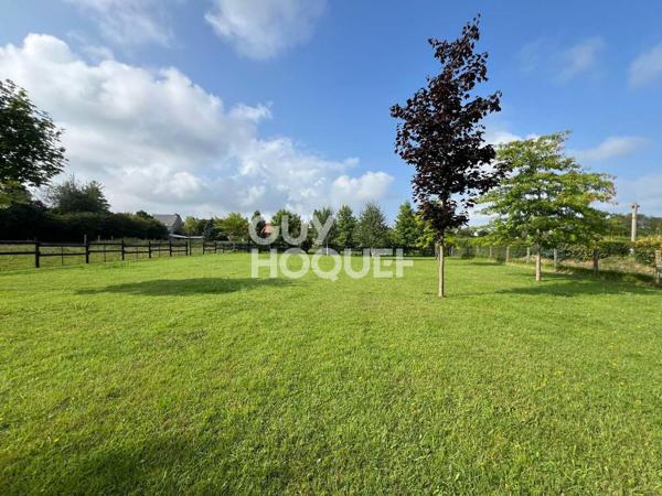 A Vendre, Terrain à bâtir de 1000 m² à l'Ouest de Bayeux.