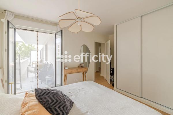 Appartement
         3 pièces
        - 64 m² 320 000 € *