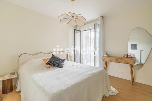 Appartement
         3 pièces
        - 64 m² 320 000 € *