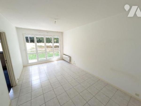 ETUDE TRENTE-CINQ NOTAIRES ! Appartement de type 2 - 28 allée du Gacet RENNES .Quartier Italie....