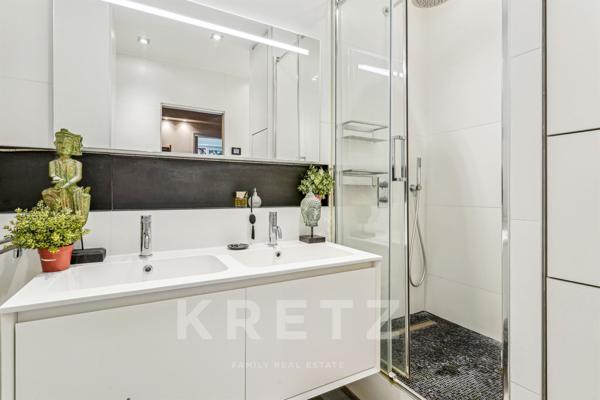 Appartement familial baigné de soleil sur jardin à Neuilly