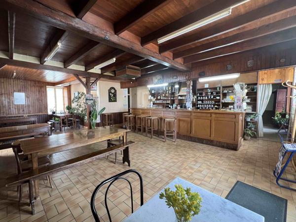 MAISON  AVEC PARC CLOS ATTENANT