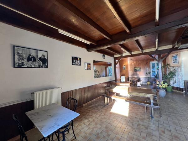 MAISON  AVEC PARC CLOS ATTENANT