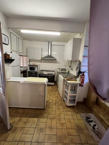 MAISON  AVEC PARC CLOS ATTENANT