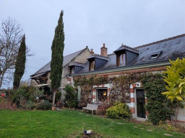 À vendre - Maison, 9 pièces située à Savonnières (37510)