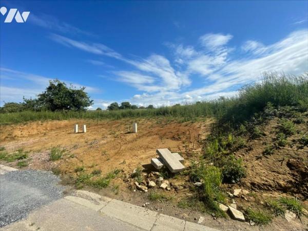 TERRAIN CONTRUCTIBLE VIABLISÉ 1023 m² MER 4KMS
