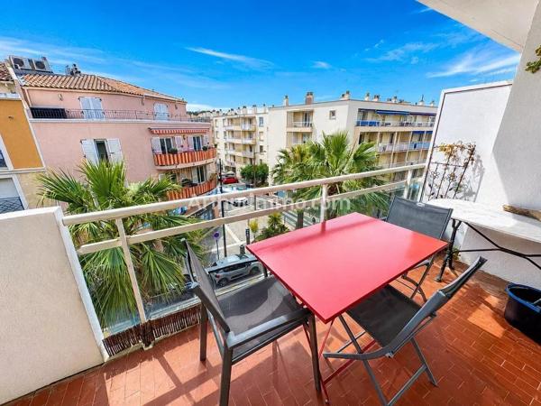 Vente                                                      Appartement
                        
                     3 pièces                      69 m2                     à Sainte-Maxime