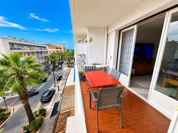 Vente                                                      Appartement
                        
                     3 pièces                      69 m2                     à Sainte-Maxime
