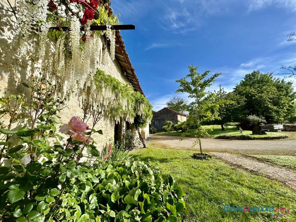 Très beau corps de ferme