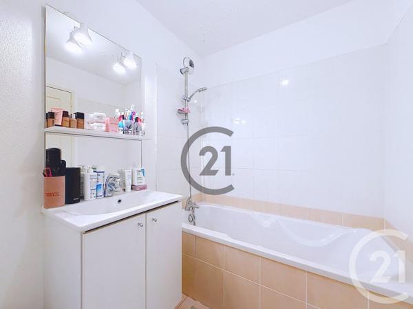 Appartement F3 à vendre  3 pièces - 54,64 m2 TROYES - 10