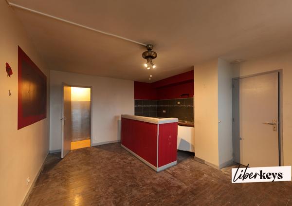 T2 45 m² face à la mer avec cave 