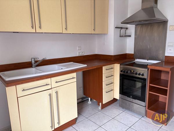 Location appartement Nantes : 1 375 € - AJP Immobilier Nantes Ouest