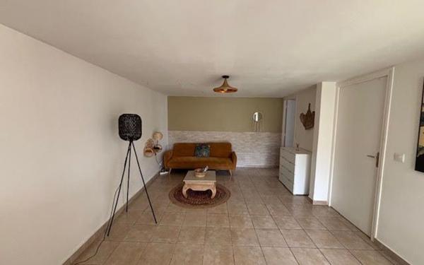 Appartement à louer    2 pièces •  Sainte-Anne