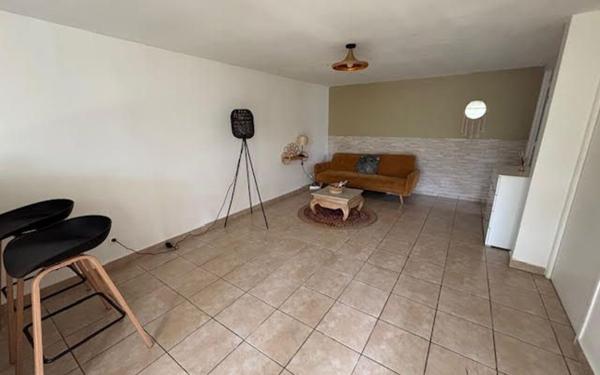 Appartement à louer    2 pièces •  Sainte-Anne