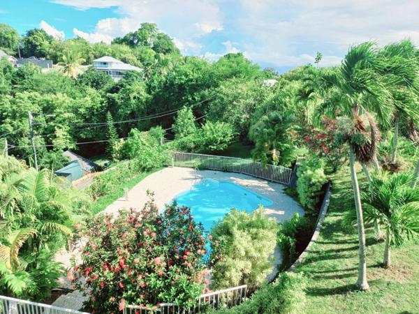 Villa T4 et son appartement T2 à vendre à ABYMES-GOSIER (971), piscine, terrain 1900 m²
