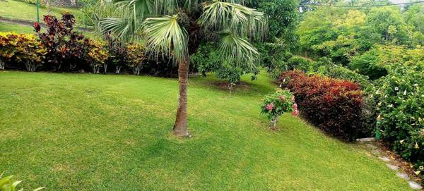 Villa T4 et son appartement T2 à vendre à ABYMES-GOSIER (971), piscine, terrain 1900 m²