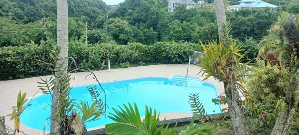 Villa T4 et son appartement T2 à vendre à ABYMES-GOSIER (971), piscine, terrain 1900 m²