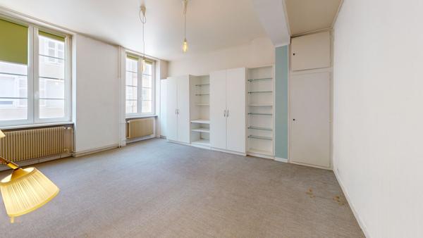 Centre historique 140m2: Appartement spacieux de 4 pièces à Mulhouse