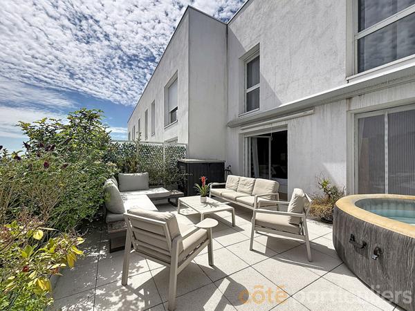 Vente
                Appartement130,9 m² - 5 Pièces -
                    MEUDON (92360)