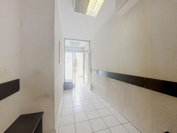 A VENDRE - TOULOUSE quartier Purpan - Local commercial de 33m² en rez-de-chaussée
