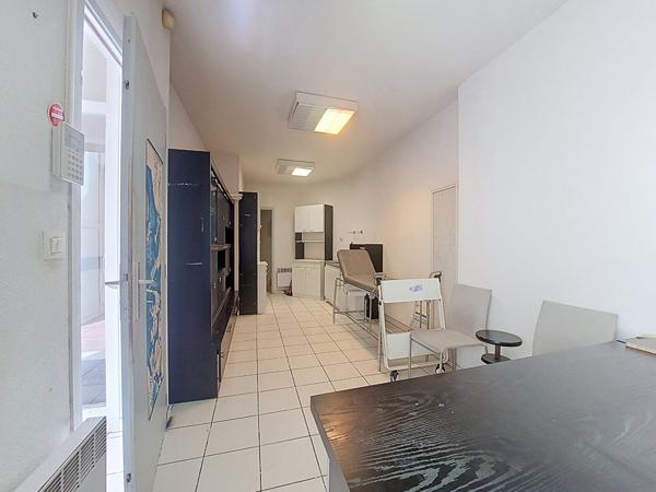 A VENDRE - TOULOUSE quartier Purpan - Local commercial de 33m² en rez-de-chaussée