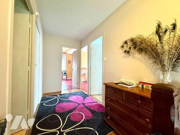 PALUDEN, à 4 minutes de Lannilis, Belle Bâtisse au style néo breton édifiée en 1971, posée sur ...