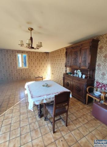 Maison
                                                                                                                                                                                                                                                                                                                        6 pièce(s)                                                                                                                                                                                                          4 chambre(s)                                                                                                                                                                                                          158  m²