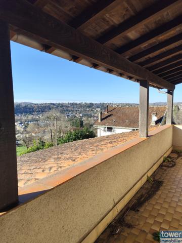 Maison
                                                                                                                                                                                                                                                                                                                        6 pièce(s)                                                                                                                                                                                                          4 chambre(s)                                                                                                                                                                                                          158  m²
