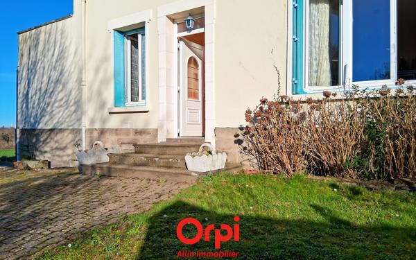 Maison à vendre    4 pièces • 8 088 m2 Commentry