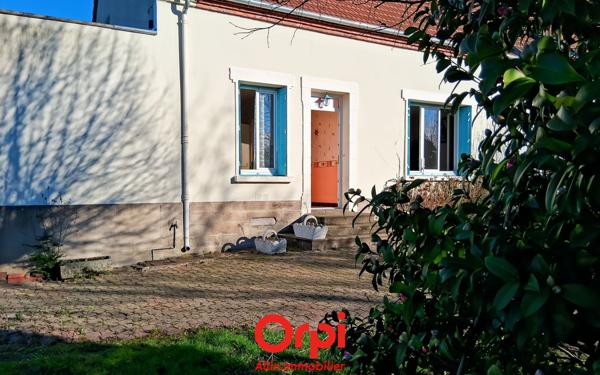 Maison à vendre    4 pièces • 8 088 m2 Commentry