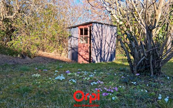 Maison à vendre    4 pièces • 8 088 m2 Commentry