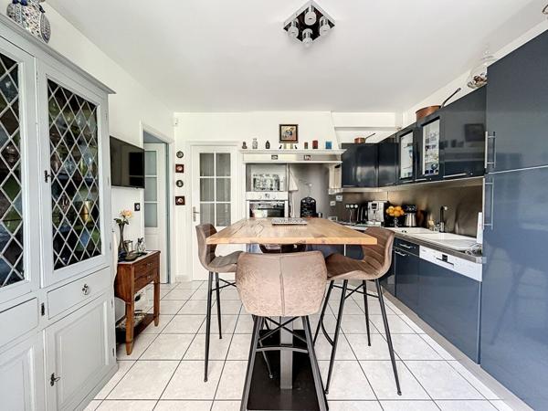 Maison Amboise 7 pièce(s) 163.10m2