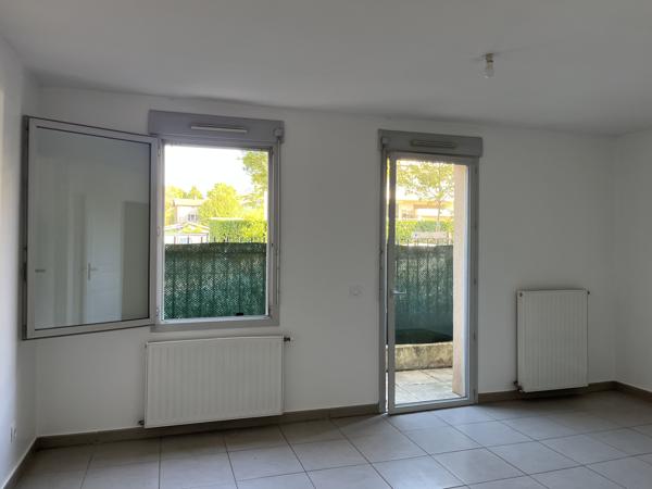 Saint-Priest (69800) SAINT PRIEST APPARTEMENT 25 m² AVEC BALCON ET GARAGE DOUBLE