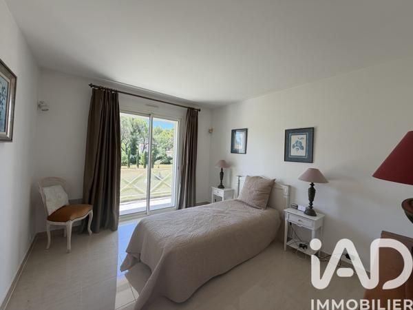Maison à vendre 7 pièces 210 m² Saint-Cannat