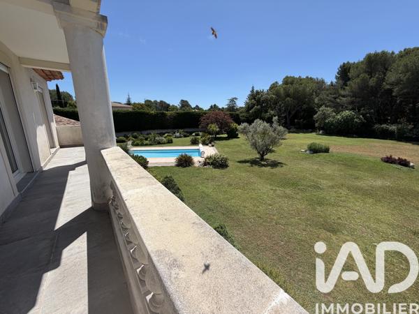 Maison à vendre 7 pièces 210 m² Saint-Cannat