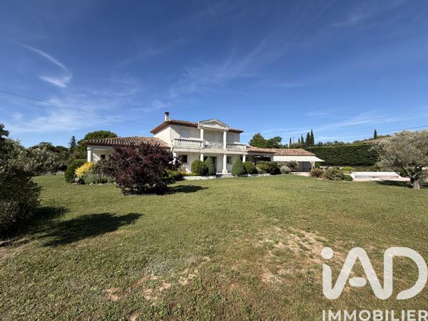 Maison à vendre 7 pièces 210 m² Saint-Cannat