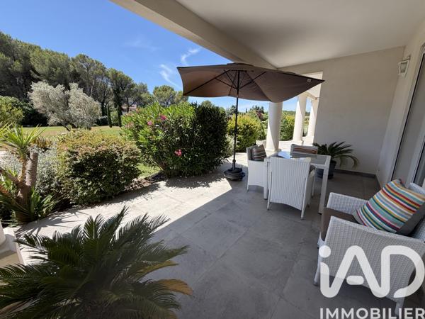 Maison à vendre 7 pièces 210 m² Saint-Cannat