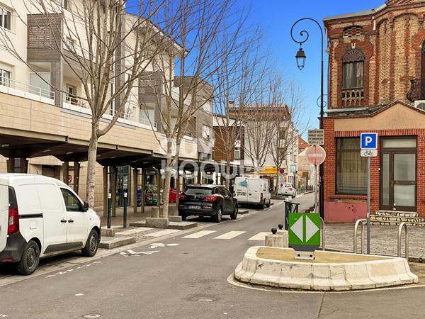 Murs libres à vendre avec extraction - Nanterre Centre Ville
